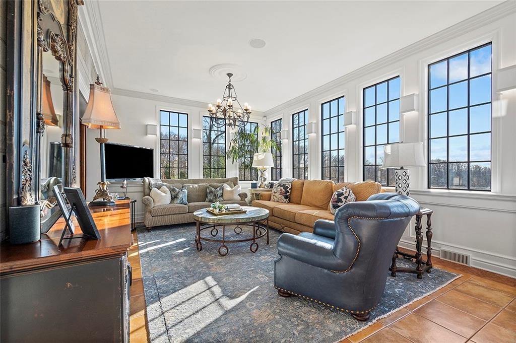 850 Osage Road Pittsburgh, PA 15243 - Photo 5 of 25