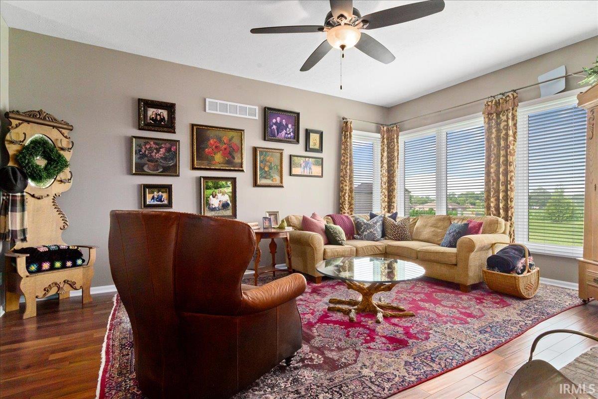 901 Mohawk Drive Fort Branch, IN 47648 - Photo 3 of 36