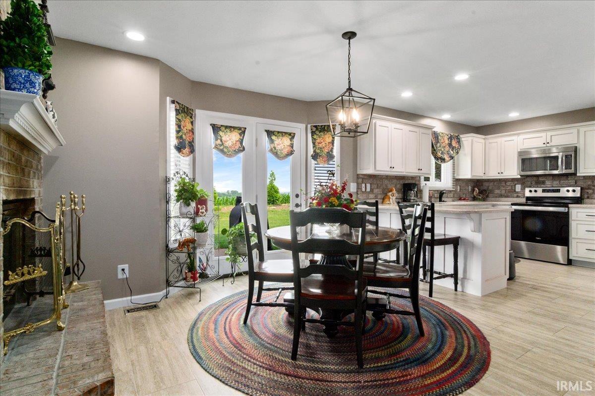 901 Mohawk Drive Fort Branch, IN 47648 - Photo 5 of 36