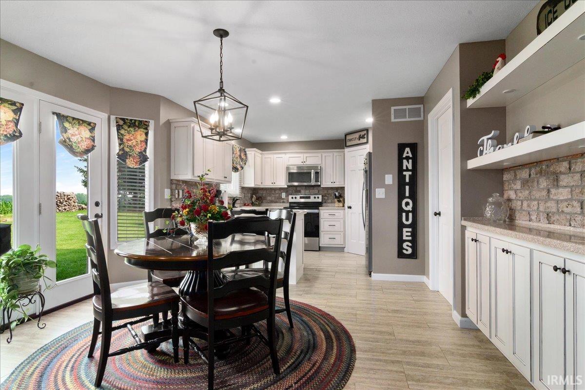 901 Mohawk Drive Fort Branch, IN 47648 - Photo 6 of 36