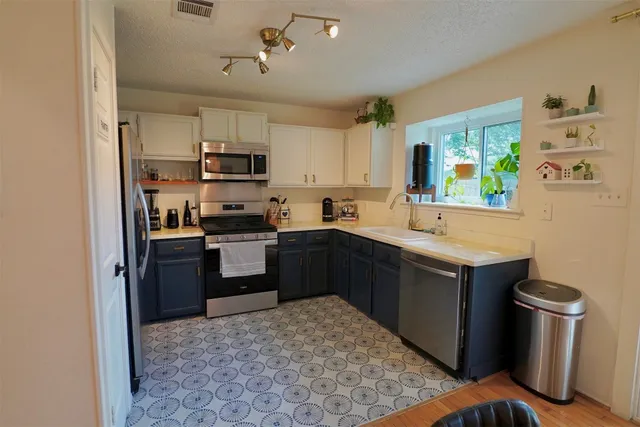 $415,000 | 2106 Bluebonnet Drive, Round Rock, TX 78664