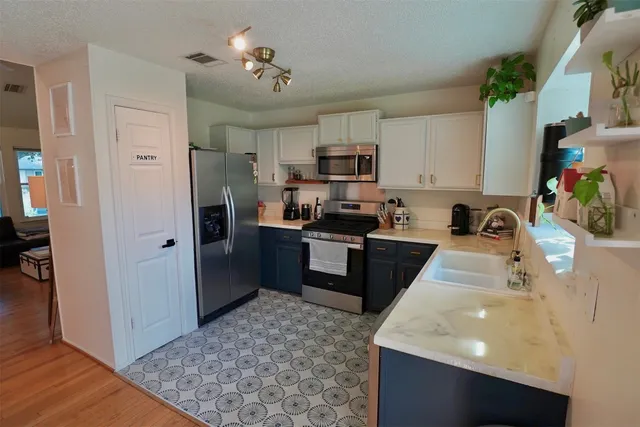 $415,000 | 2106 Bluebonnet Drive, Round Rock, TX 78664