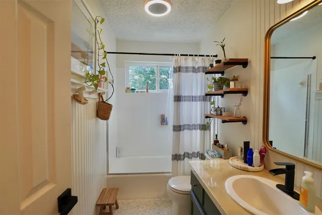 $415,000 | 2106 Bluebonnet Drive, Round Rock, TX 78664