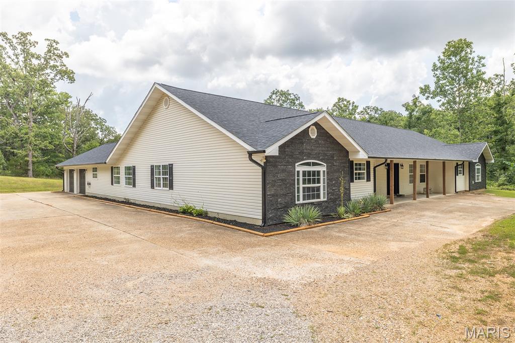 251 Rival Lane Poplar Bluff, MO 63901 - Photo 3 of 43