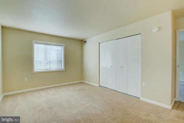 $2,050 | 613 Center Street, Unit T2, Herndon, VA 20170