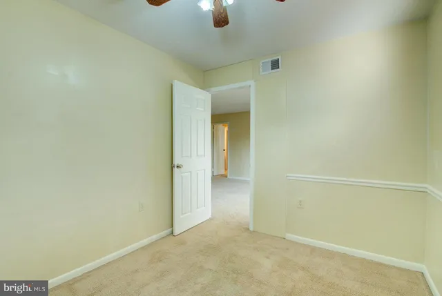 $2,050 | 613 Center Street, Unit T2, Herndon, VA 20170