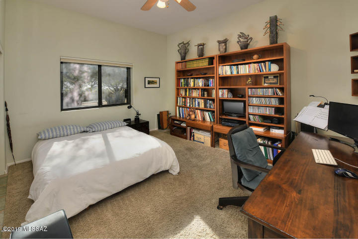 4814 North Castle Ridge Road Tucson, AZ 85749 - Photo 19 of 32