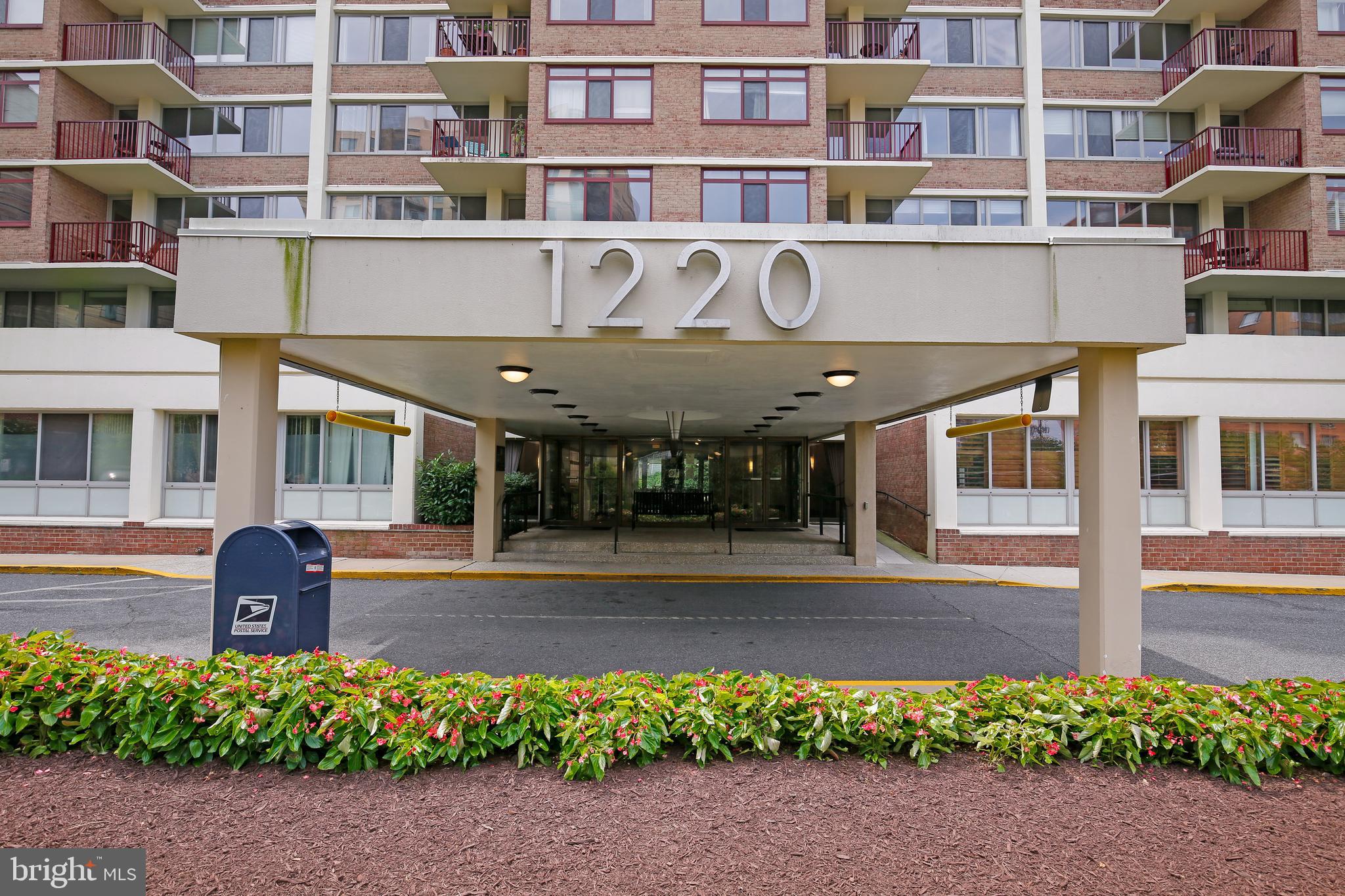 1220 Blair Mill Road, Unit 907 Silver Spring, MD 20910 - Photo 3 of 45 Gallery Image 3
