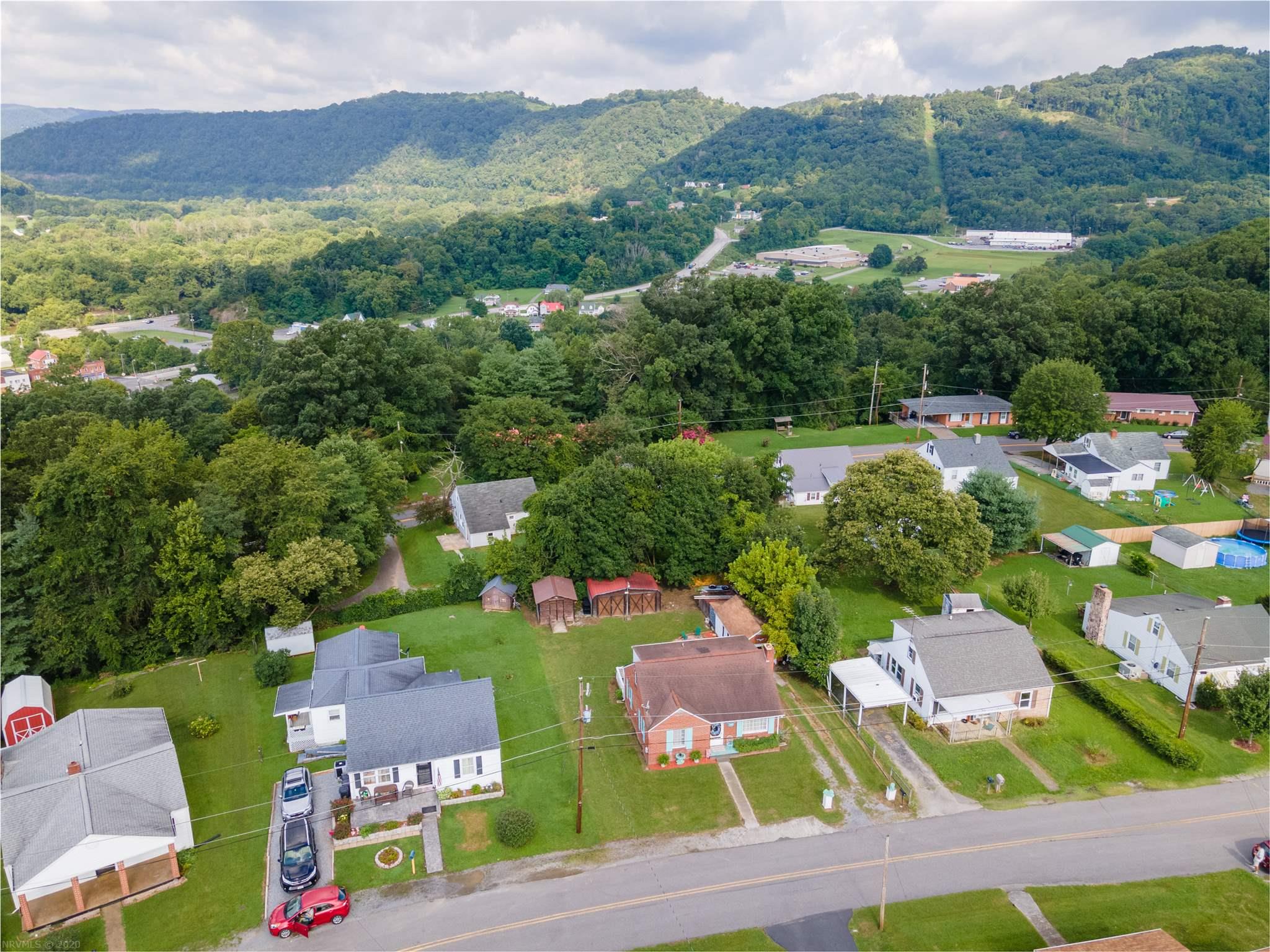 660 Mercer Road Rich Creek, VA 24147 - Photo 4 of 63 Gallery Image 4