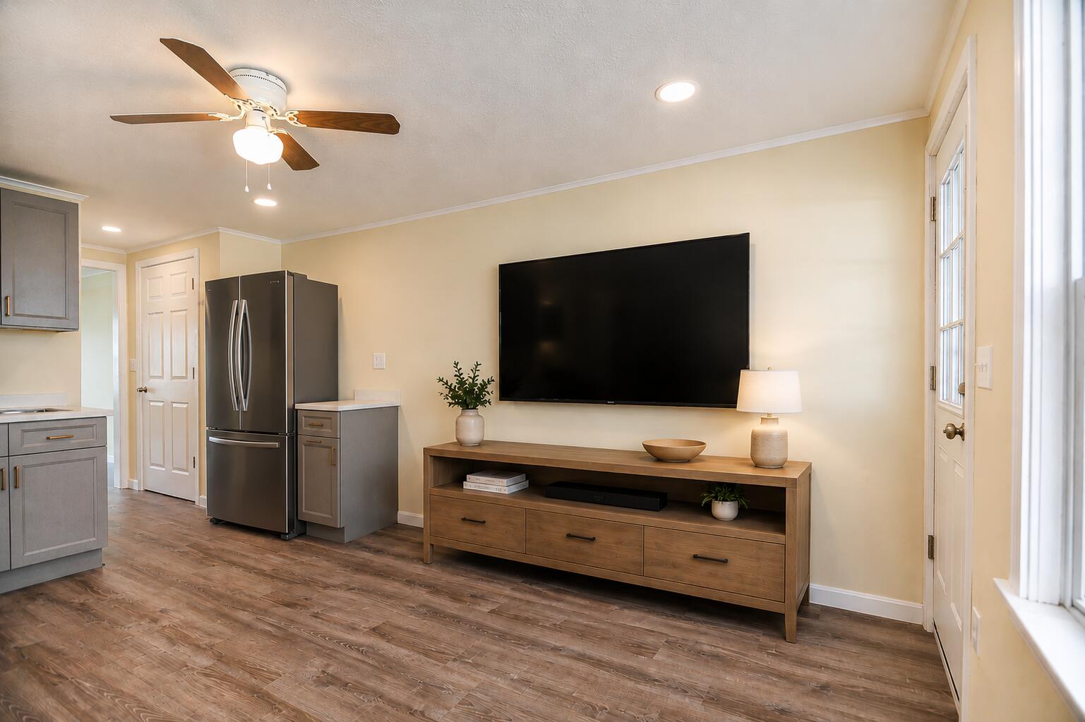 6 Dingle Road, Unit 5 York, ME 03909 - Photo 8 of 45 7