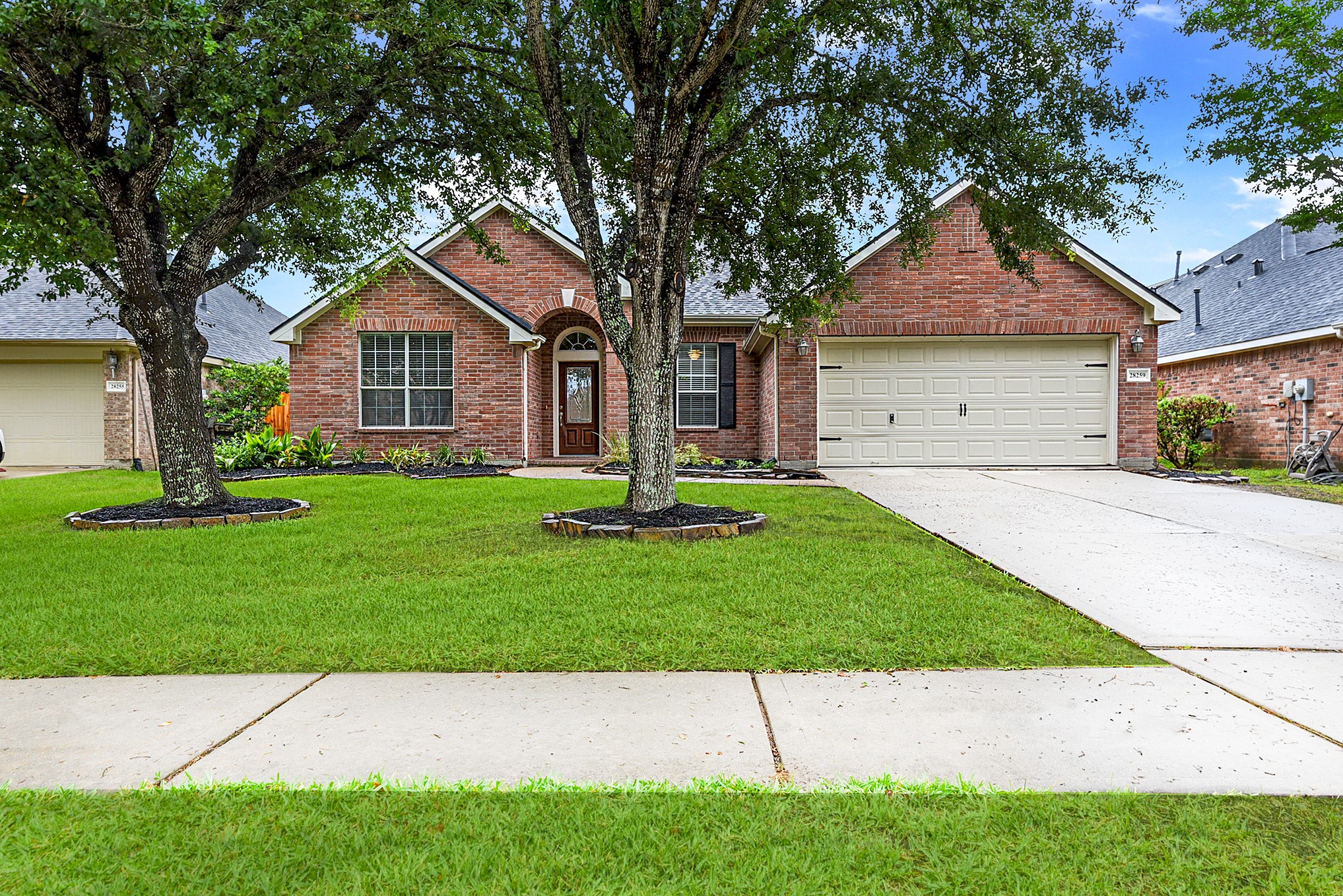 Welcome to this incredible home in Firethorne, showcasing a beautiful all-brick exterior. This updated residence offers 4 to 5 bedrooms and 3 bathrooms, featuring modern upgrades throughout that combine style and comfort. Located in a highly sought-after neighborhood zoned to Katy schools, this home is perfect for your family.