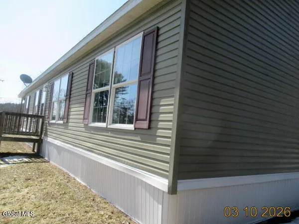 $135,000 | 37 Bunker Hill Road, Cossayuna, NY 12823