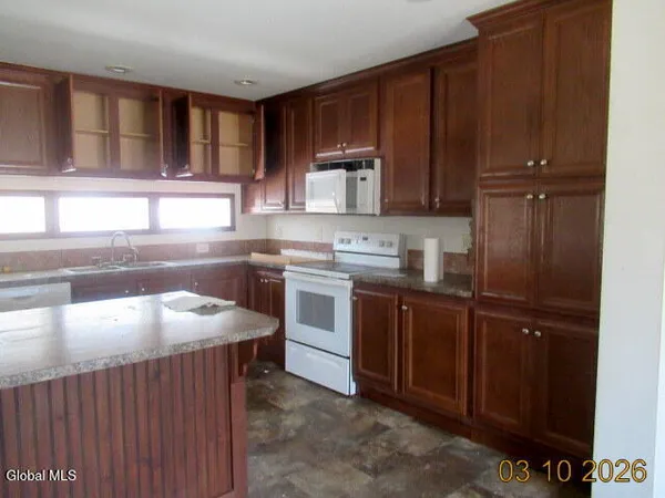 $135,000 | 37 Bunker Hill Road, Cossayuna, NY 12823