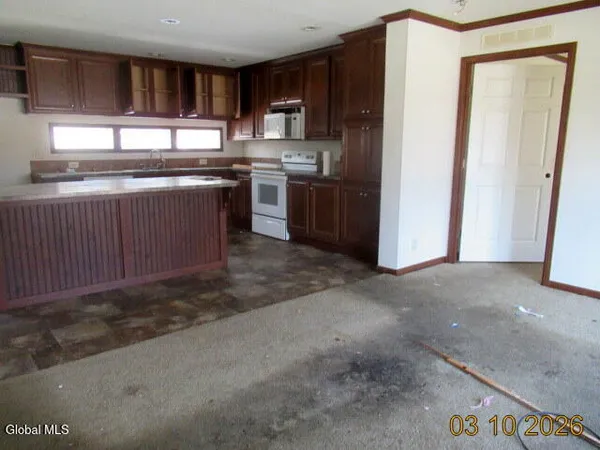 $135,000 | 37 Bunker Hill Road, Cossayuna, NY 12823