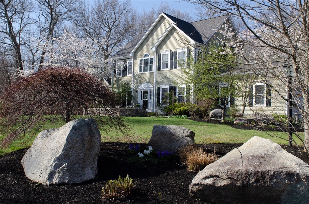 76 Old Farm Road Douglas, MA 01516 - Photo 2 of 35