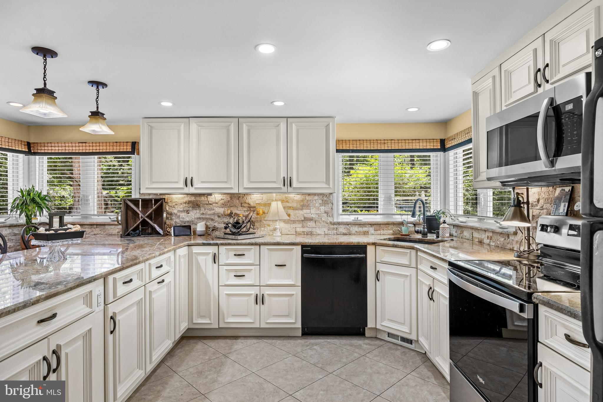 253 Hopewell Road Medford, NJ 08055 - Photo 11 of 54