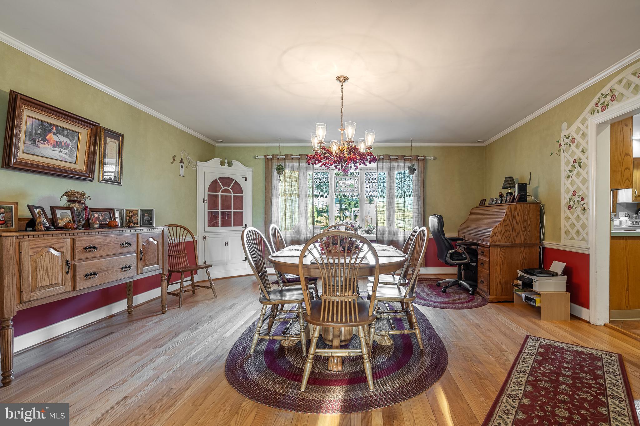 25 Georgetown Road Bordentown, NJ 08505 - Photo 16 of 49 Large dining room
