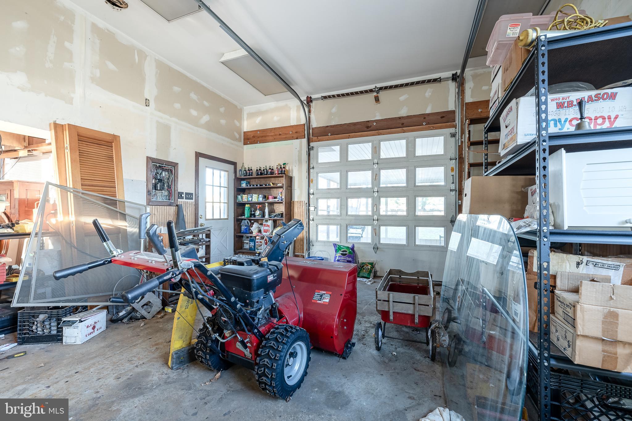25 Georgetown Road Bordentown, NJ 08505 - Photo 44 of 49 Garage