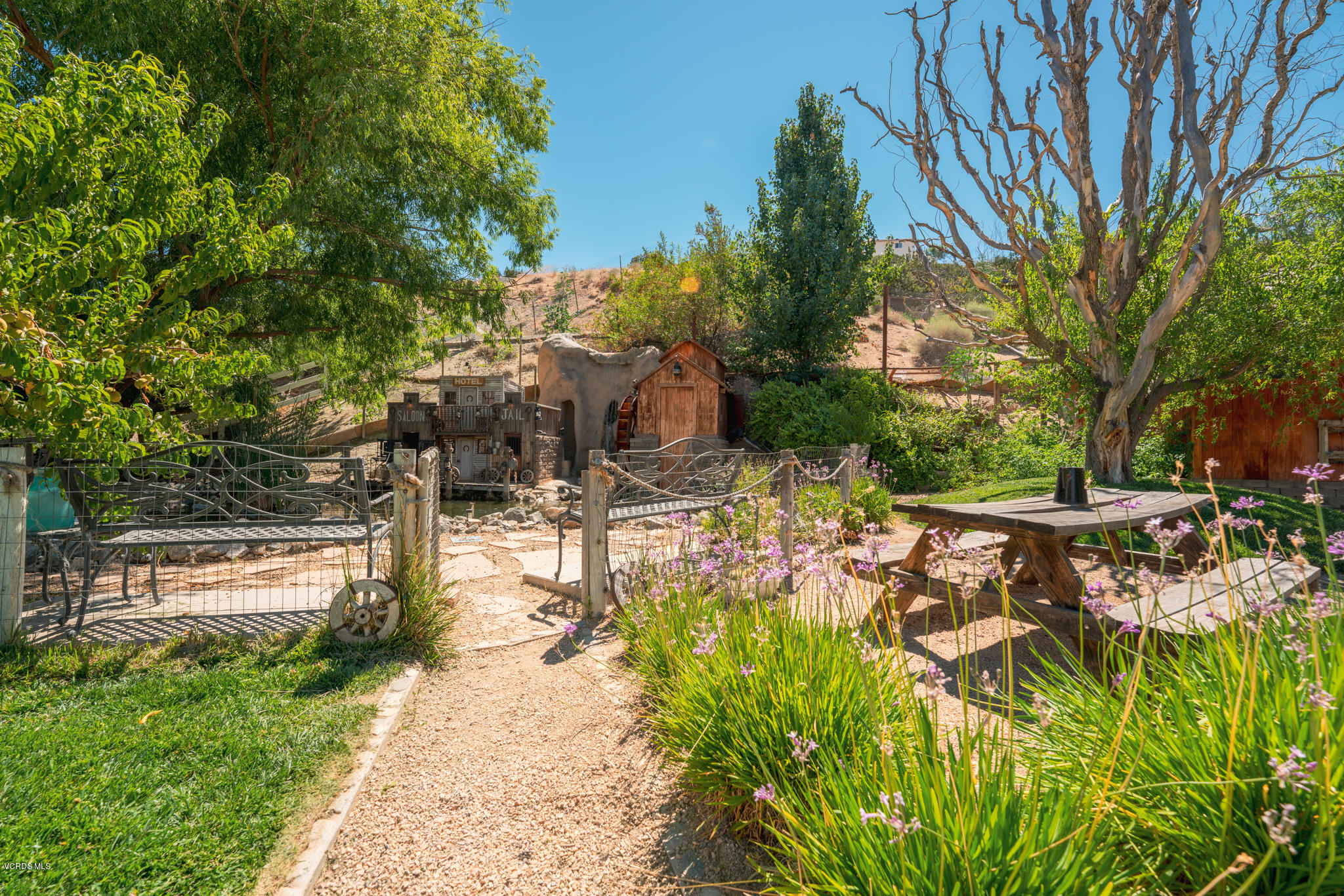 34413 Desert Road Acton, CA 93510 - Photo 36 of 50 036