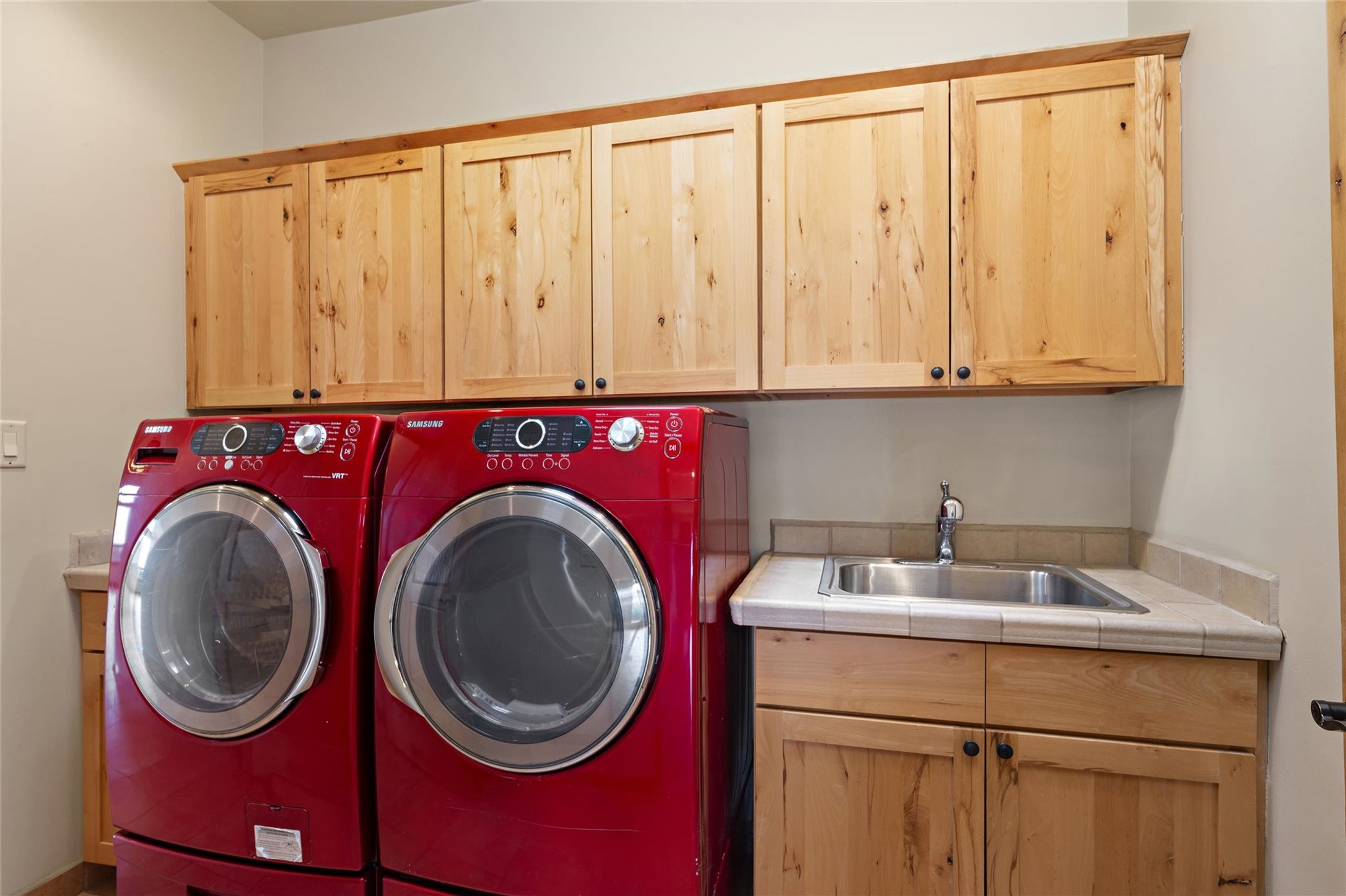 5 Rico Court Santa Fe, NM 87508 - Photo 26 of 32 Laundry room