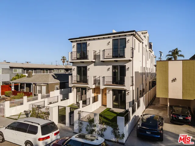 a car parked in front of a building