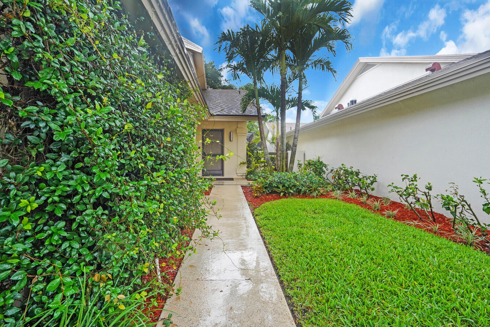 112 Inner Harbour Way Jupiter, FL 33477 - Photo 3 of 38 03_Image_3_mls