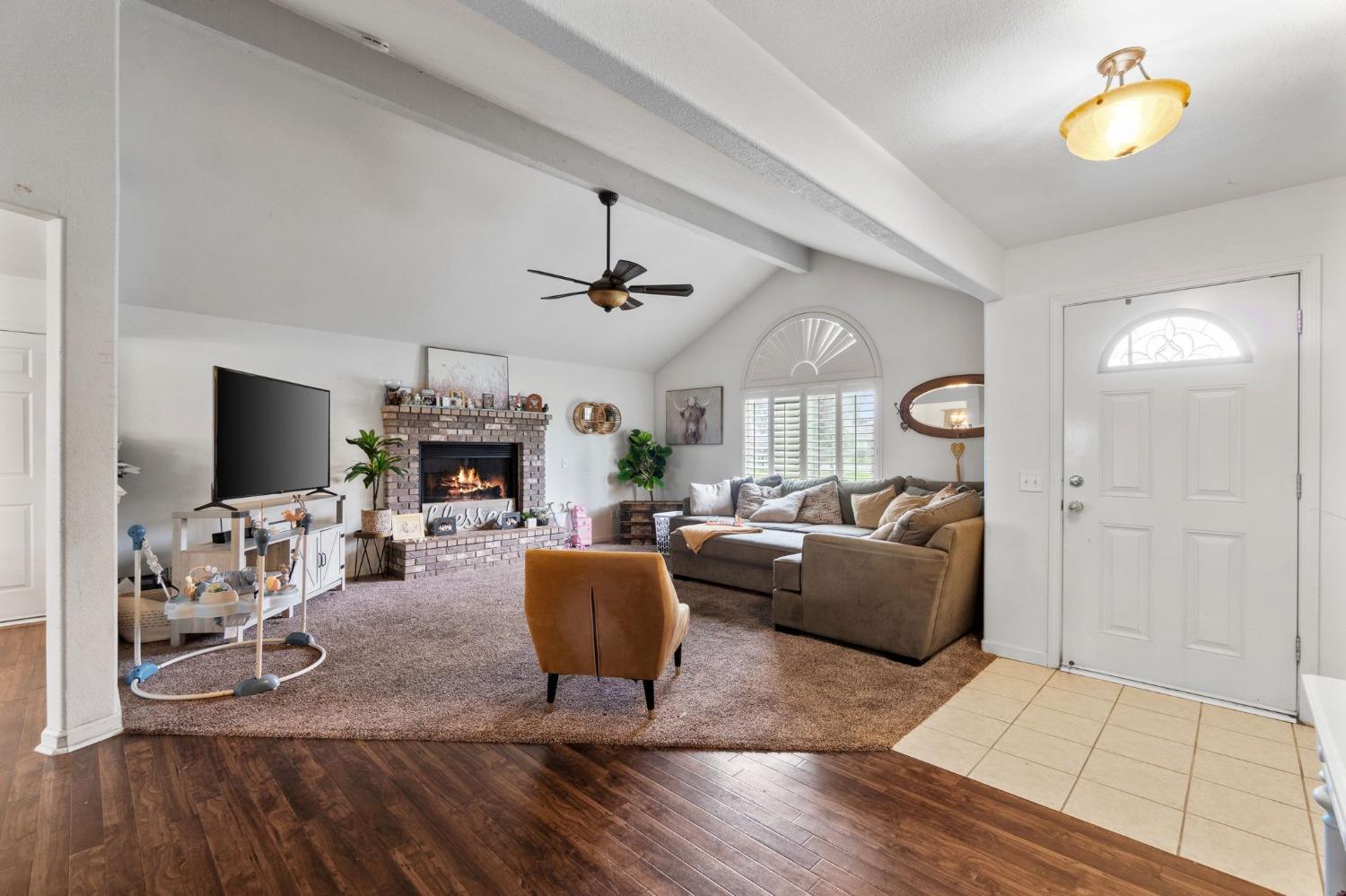 17652 Road 25 Madera, CA 93638 - Photo 5 of 34