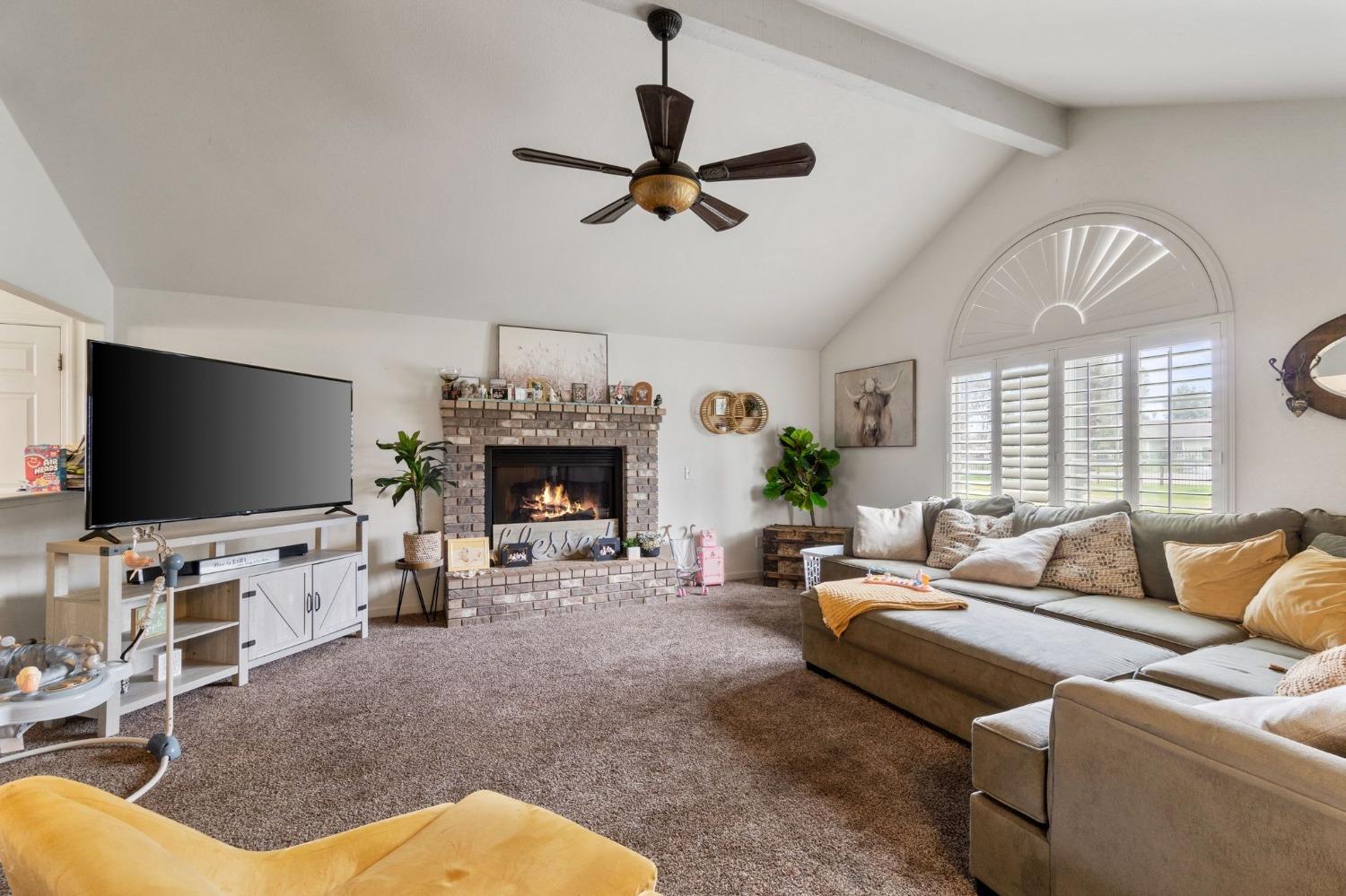 17652 Road 25 Madera, CA 93638 - Photo 6 of 34