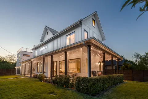 $1,650,000 | 2100 Chicon Street, Austin, TX 78722