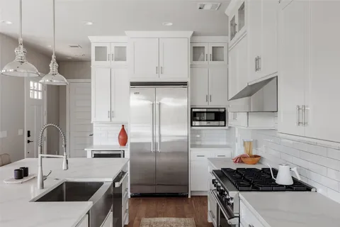 $1,650,000 | 2100 Chicon Street, Austin, TX 78722
