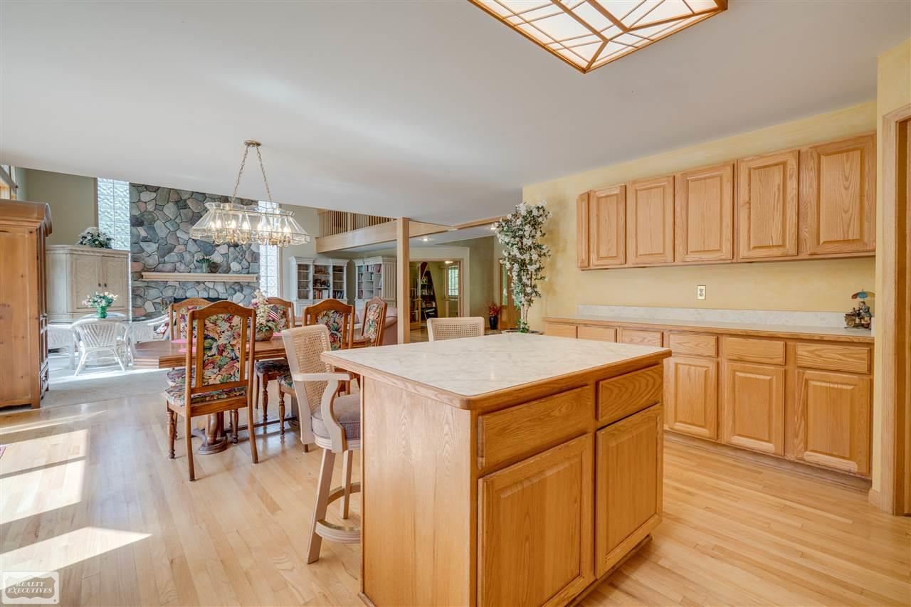 53885 Foss Road Macomb, MI 48042 - Photo 14 of 44 31394071-13.JPG