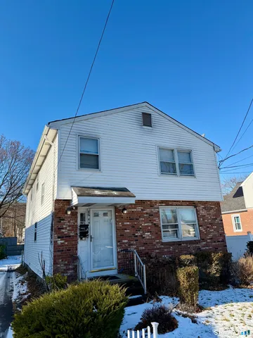 $1,950 | 44 Webb Street, Hamden, CT 06517