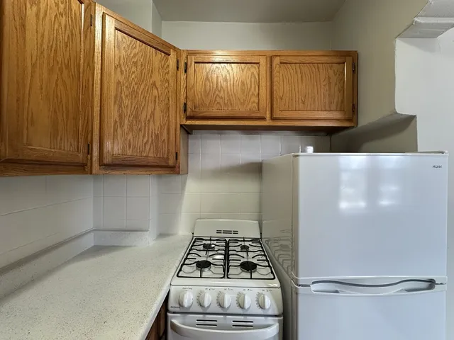 $1,650 | 661 West Sheridan Road, Unit 801, Chicago, IL 60613