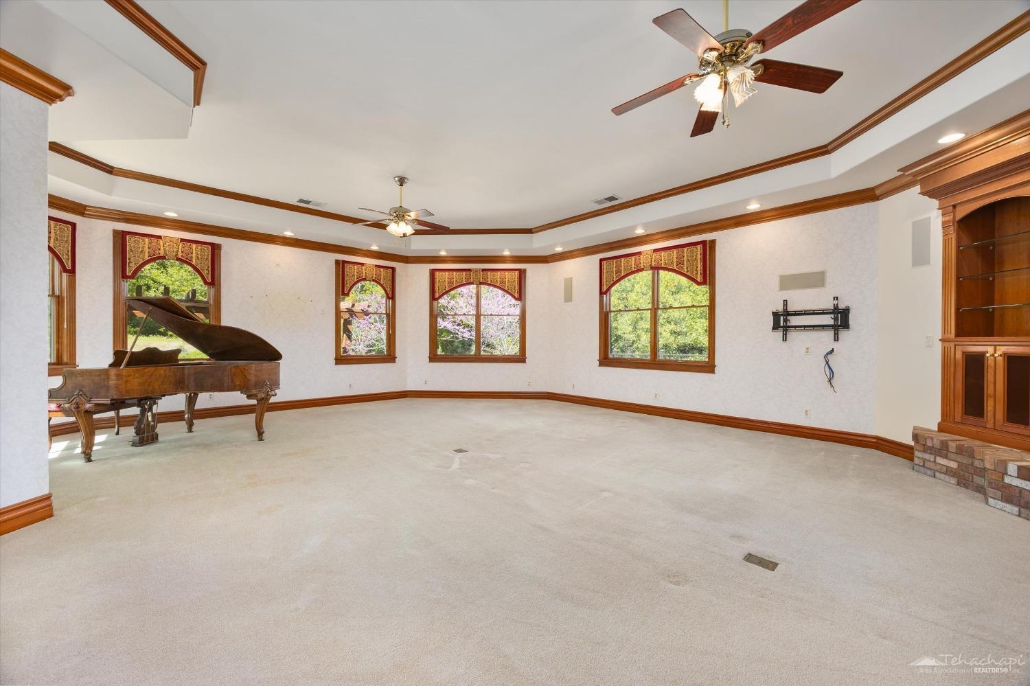 28641 Valley Oak Road Keene, CA 93531 - Photo 13 of 84 Gallery Image 13