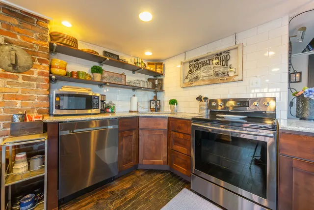 $3,500 | 104 West Main Street, Unit 304, Northville, MI 48167