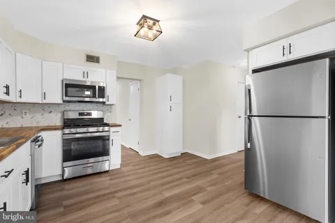 $525,000 | 8143 Lare Street, Philadelphia, PA 19128