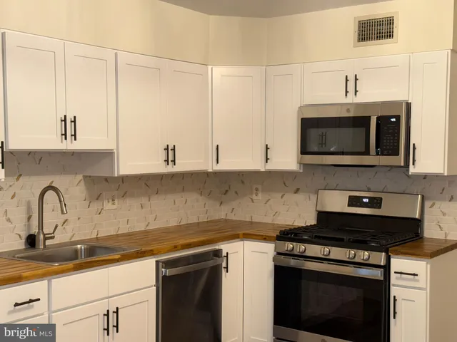 $525,000 | 8143 Lare Street, Philadelphia, PA 19128