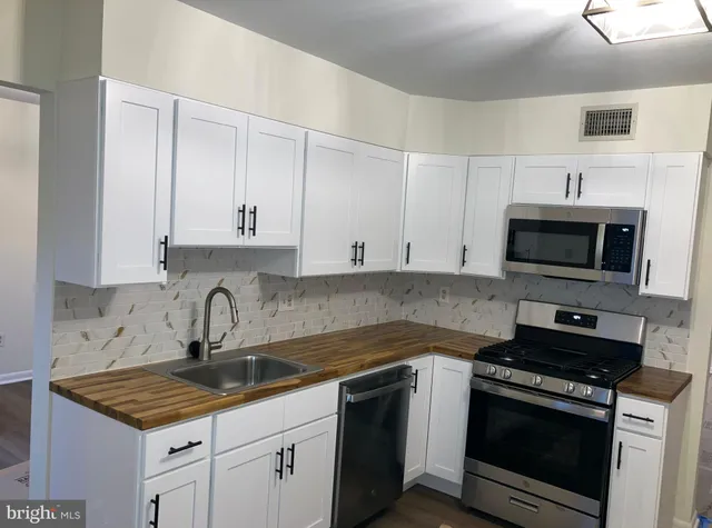 $525,000 | 8143 Lare Street, Philadelphia, PA 19128