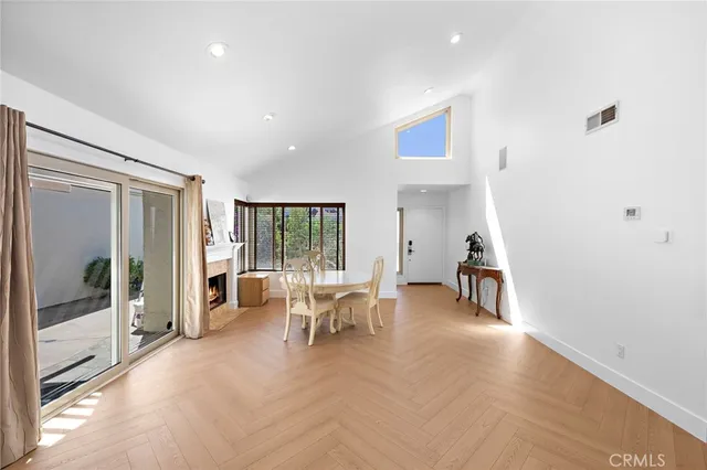 $1,250,000 | 18 Navarre, Unit 133, Irvine, CA 92612