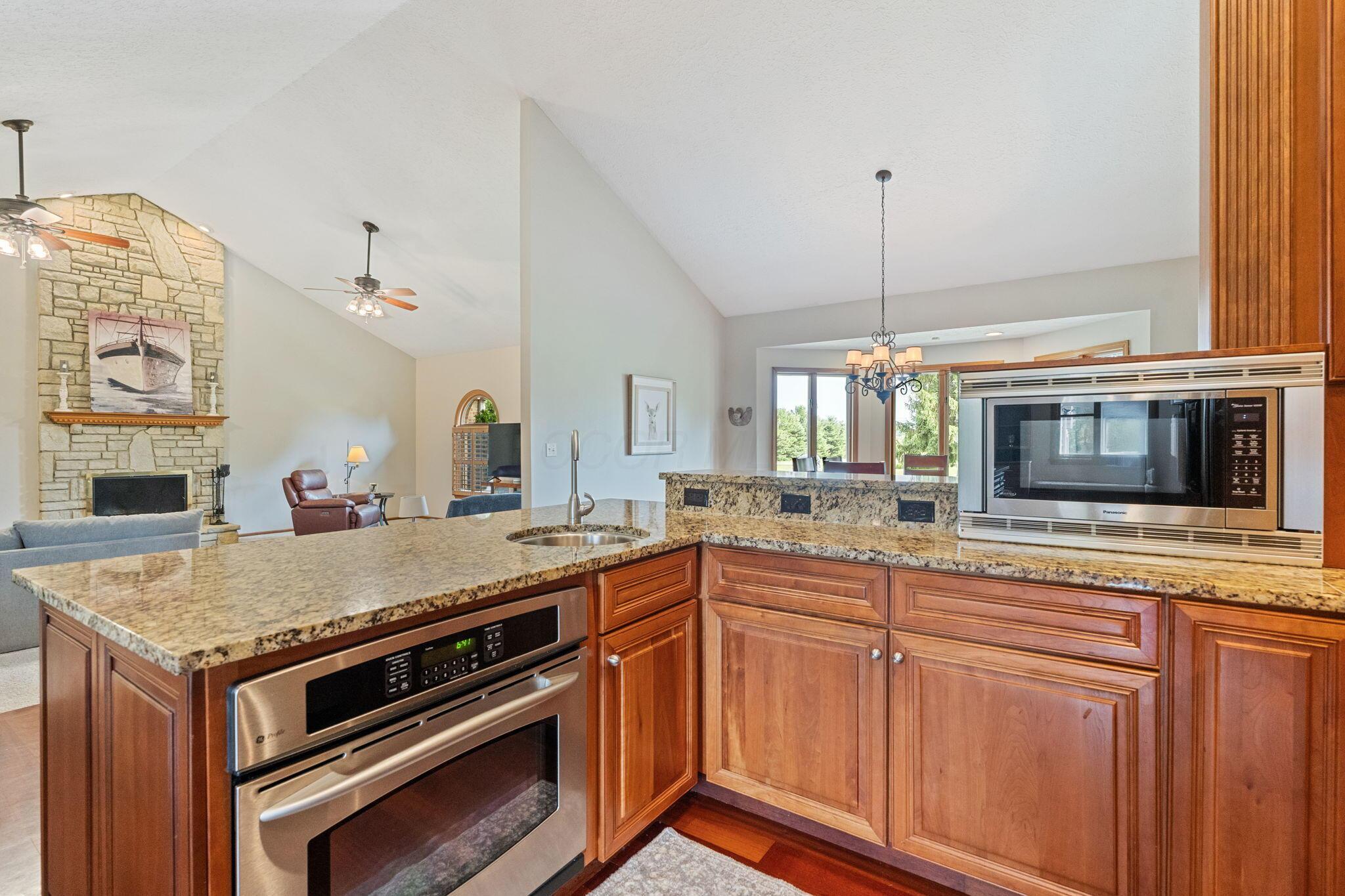 12907 Woodtown Road Galena, OH 43021 - Photo 35 of 117 Kitchen