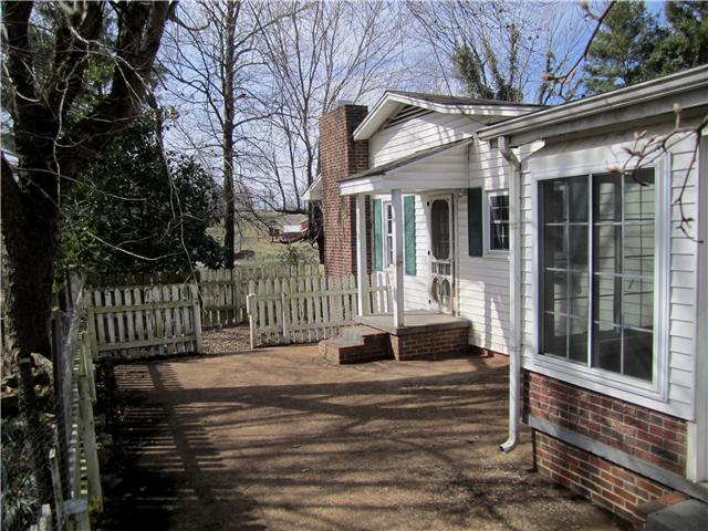 3570 Buffalo Road Summertown, TN 38483 - Photo 3 of 20 Side Patio