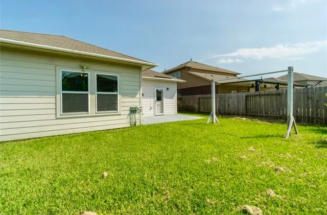 $2,195 | 3119 Cambridge Meadows Lane, Dickinson, TX 77539