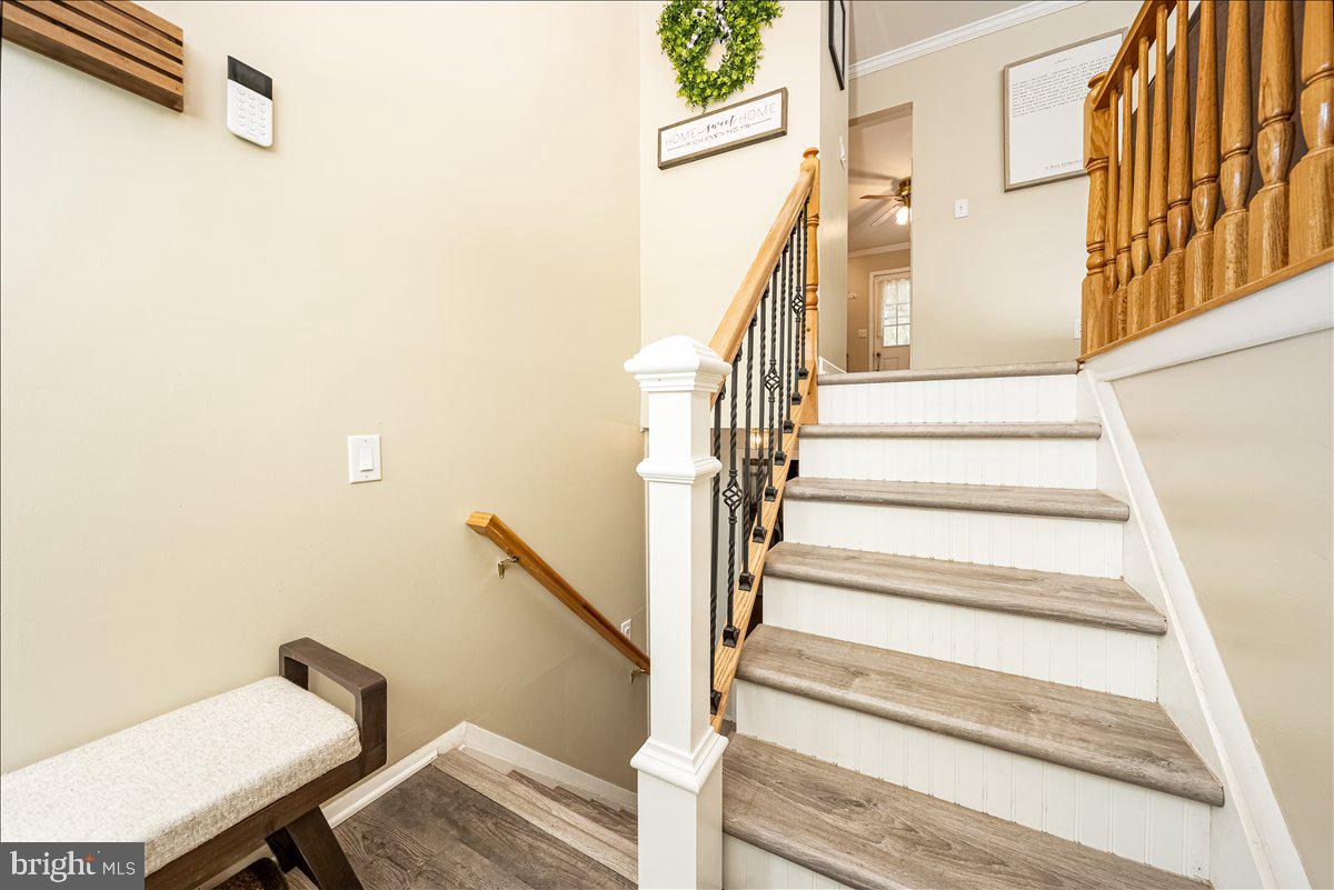 2536 Sandymount Road Finksburg, MD 21048 - Photo 4 of 41 Foyer