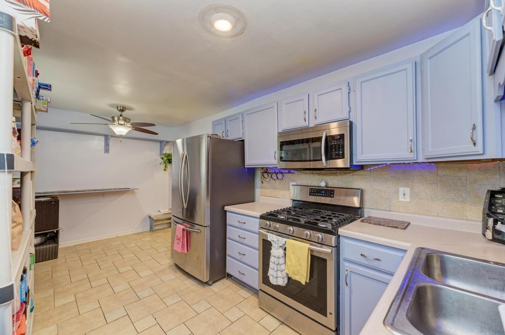 105 Queenswood Road Bolingbrook, IL 60440 - Photo 10 of 22