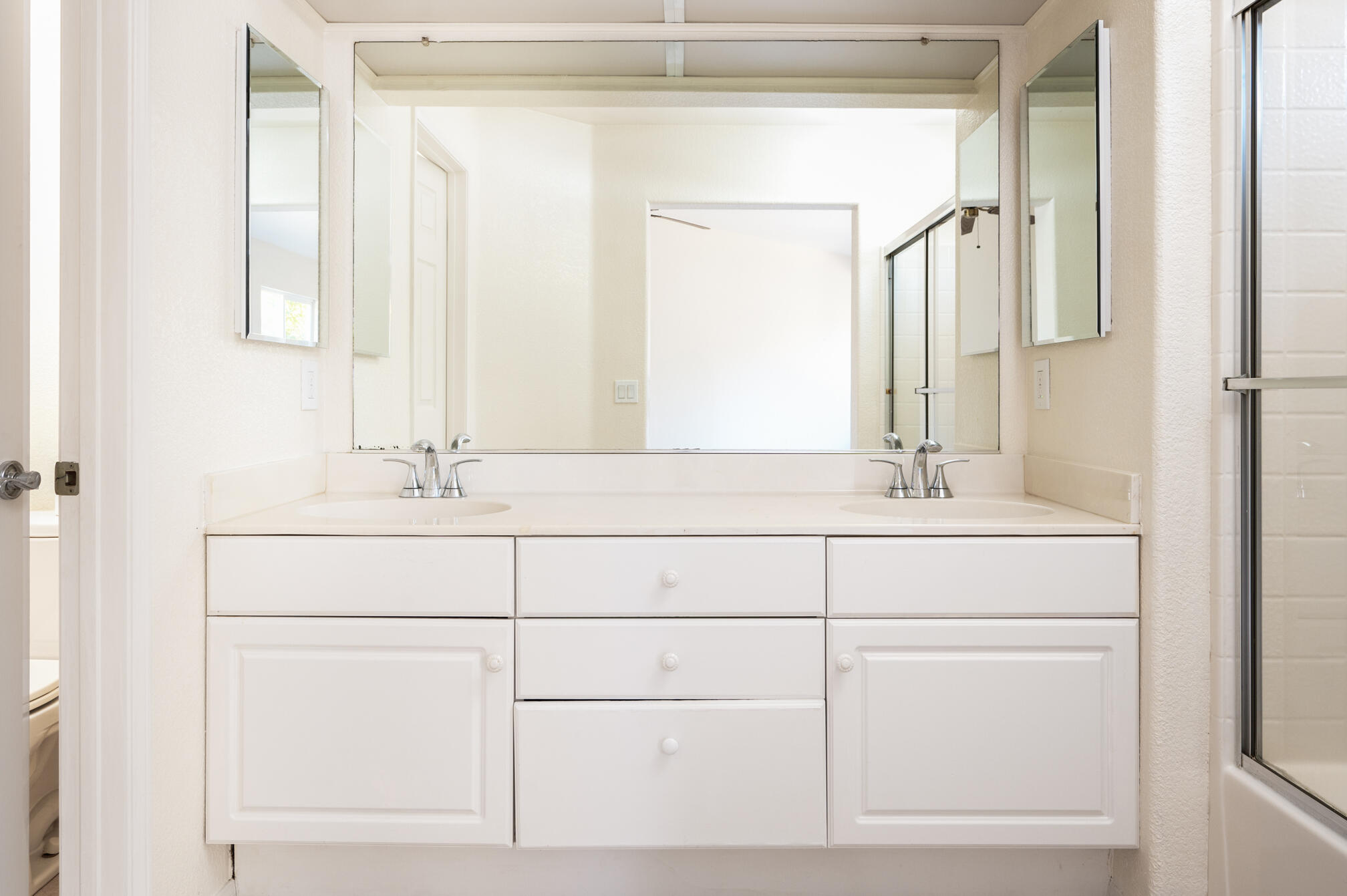 246 Ranch Road Buellton, CA 93427 - Photo 18 of 21 Primary Ensuite Bathroom