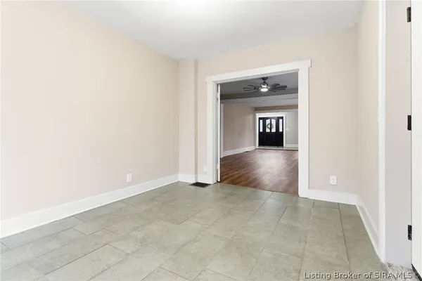 $359,000 | 626 Maple Lane, New Albany, IN 47150