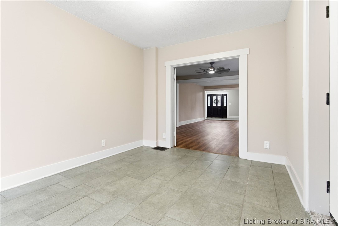 626 Maple Lane New Albany, IN 47150 - Photo 11 of 58