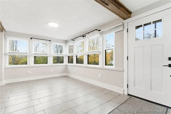 $359,000 | 626 Maple Lane, New Albany, IN 47150