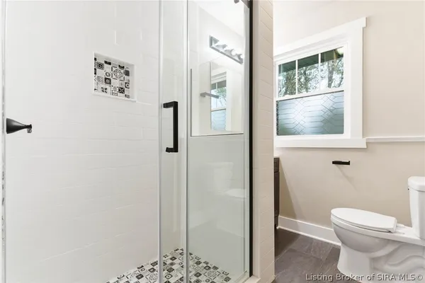 $359,000 | 626 Maple Lane, New Albany, IN 47150