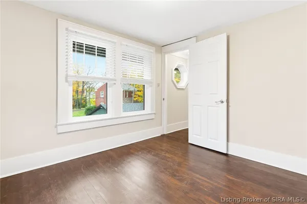 $359,000 | 626 Maple Lane, New Albany, IN 47150